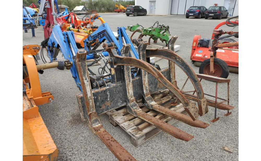 Używany ciągnik New Holland T5 105 - 12