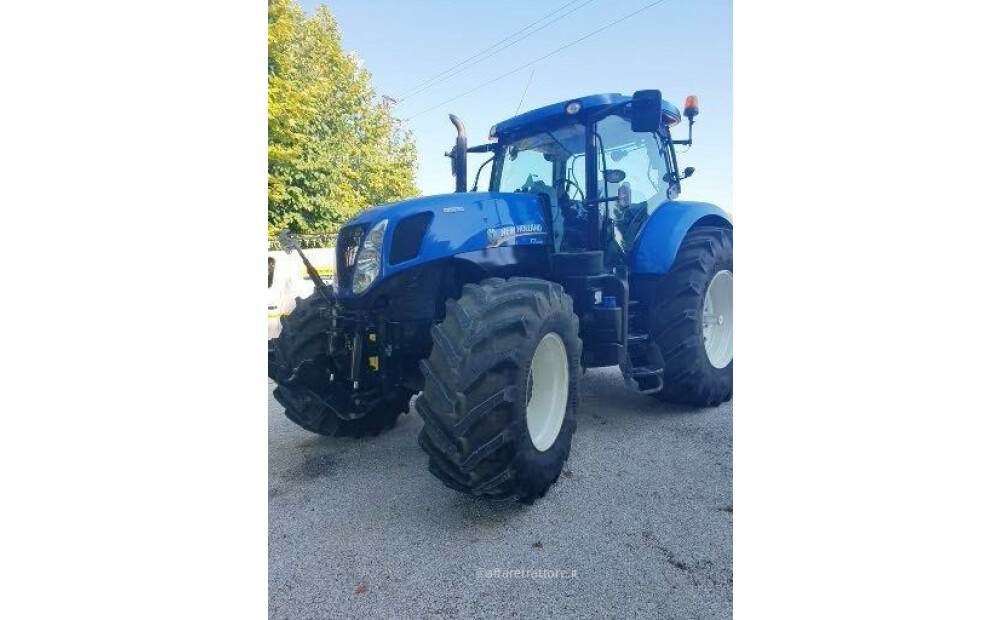 New Holland T7.220 AUTOCOMMAND Usato - 2