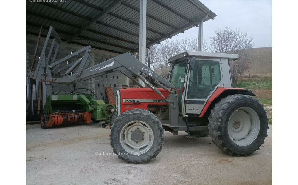 Massey Ferguson 3085 E Używany - 1