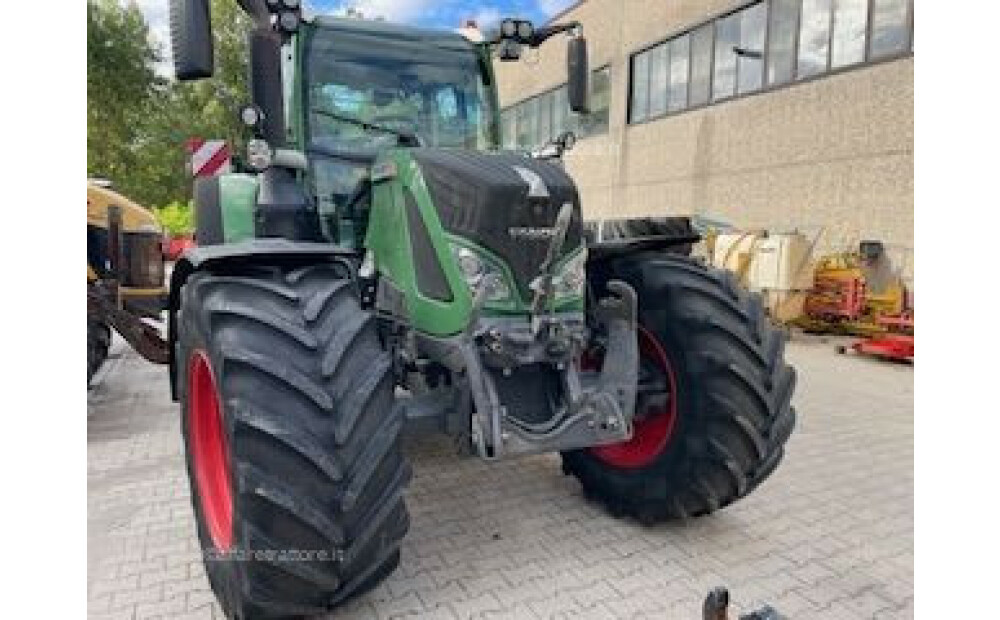 Fendt 724 VARIO SCR PROFI Używany - 4