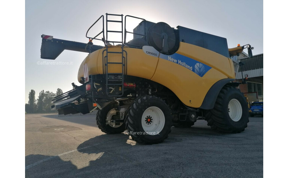 New Holland CR 9060 Usato - 6