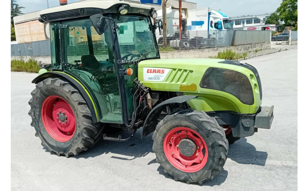 Claas NEXOS 240 F Używany - 4