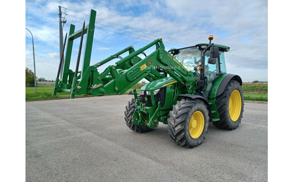 John Deere 5125R Używany - 1