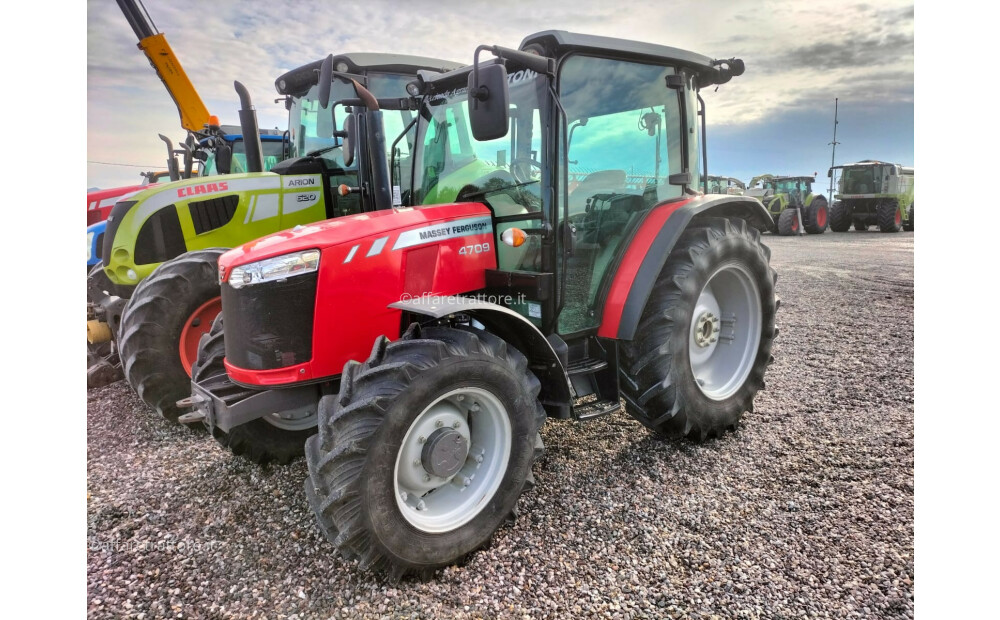 Massey Ferguson MF 4709 Używane - 4