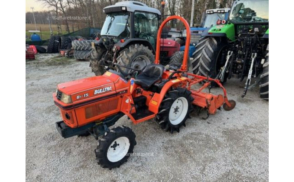 Kubota Bulltra B1 15 z kopaczką używana - 1