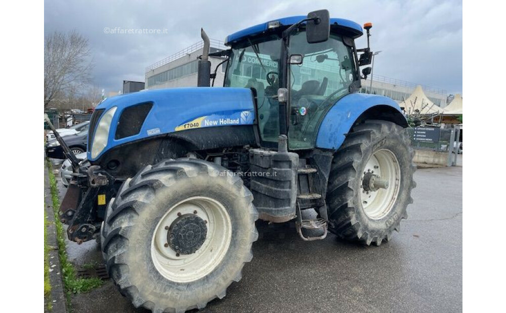 New Holland T7040 Używany - 3