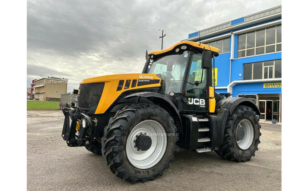 JCB Fastrac 3230 Usato - 3