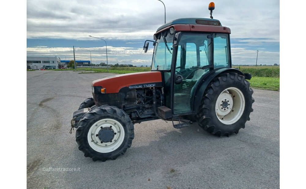 New Holland TN90F Używany - 1