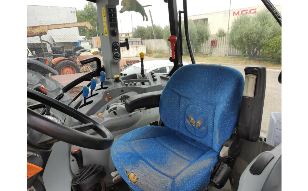 Używany ciągnik New Holland T5 105 - 7