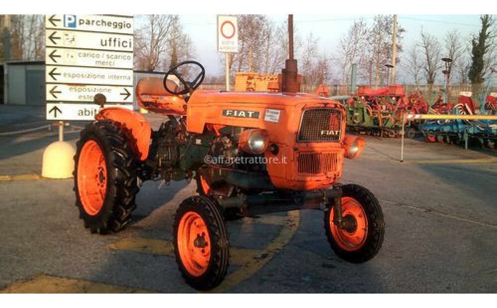 UŻYWANY CIĄGNIK ROLNICZY FIAT 215 - 3