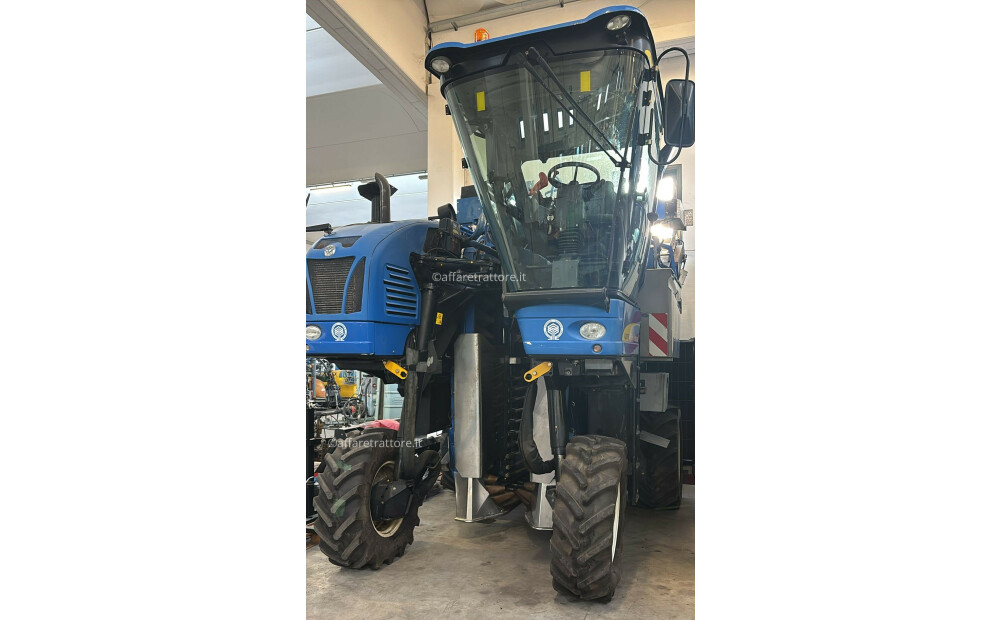 Kombajn do zbioru winogron New Holland Braud 6070VL - 2