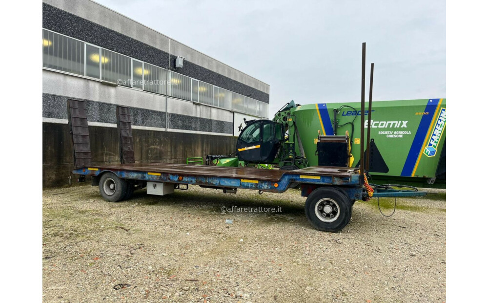 CARRELLO OMOLOGATO CTC RP 260 Usato - 4