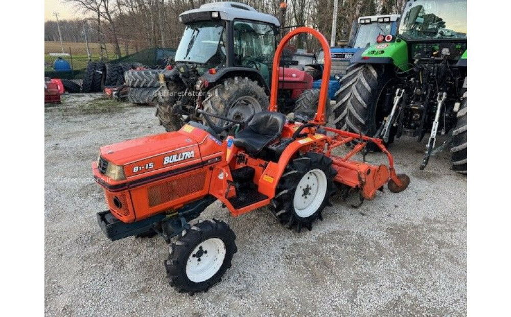 Kubota Bulltra B1 15 z kopaczką używana - 2