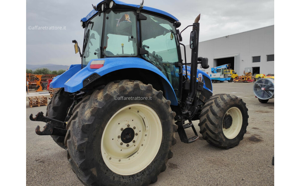 Używany ciągnik New Holland T5 105 - 4