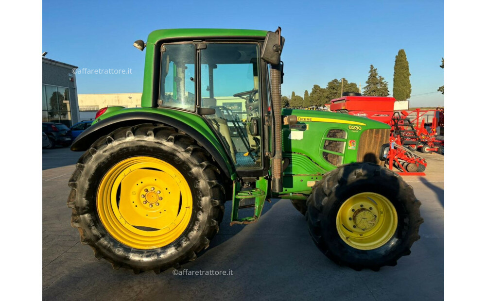 John Deere 6230 Używany - 2