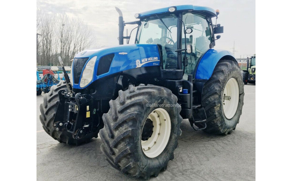 New Holland T7.270 AUTOCOMMAND Używany - 2