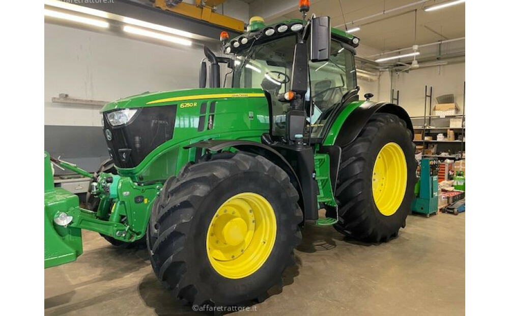 John Deere 6250R AUTOPOWER Używany - 2