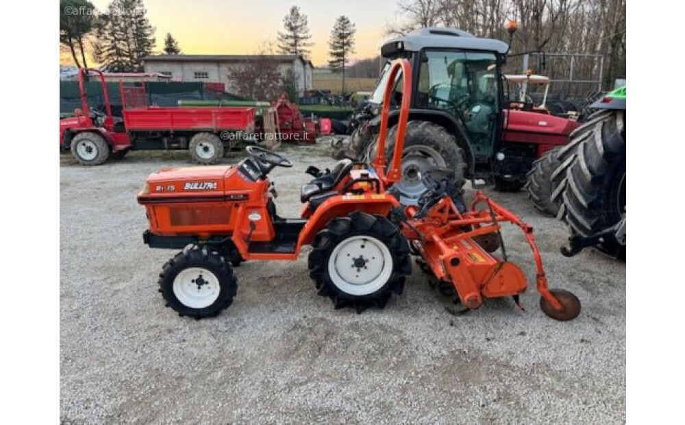 Kubota Bulltra B1 15 z kopaczką używana - 3