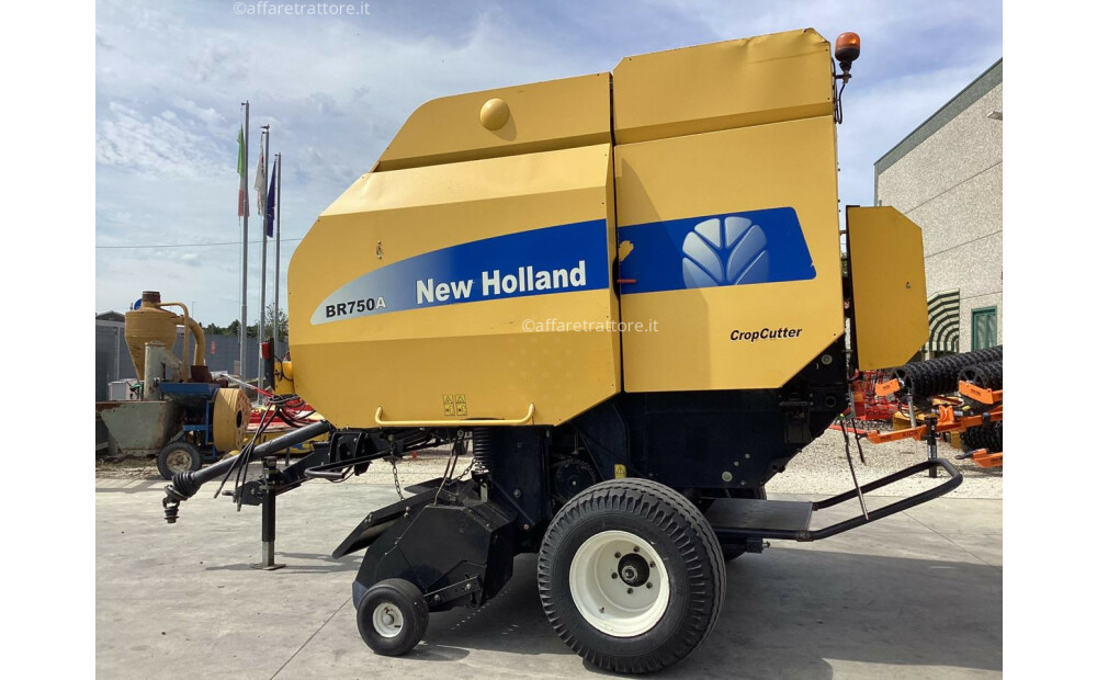 New Holland BR750 Używany - 4