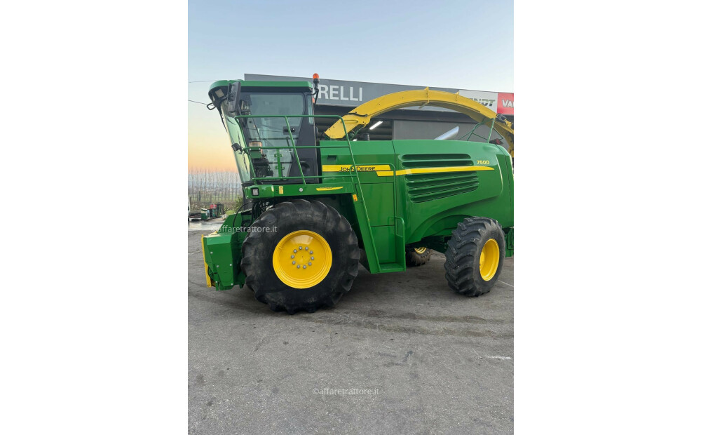 John Deere 7500 4 ruote motrici Używane - 2