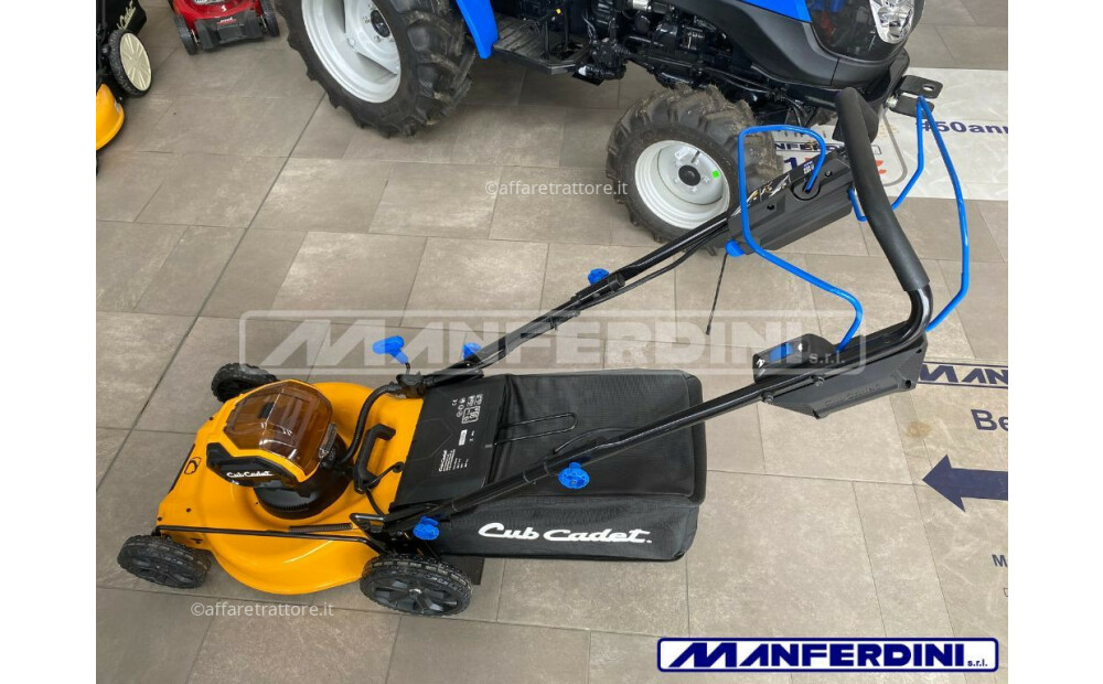 Traktorek ogrodowy Cubcadet LM5 E 51R Nowy - 6