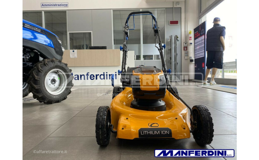 Traktorek ogrodowy Cubcadet LM5 E 51R Nowy - 2